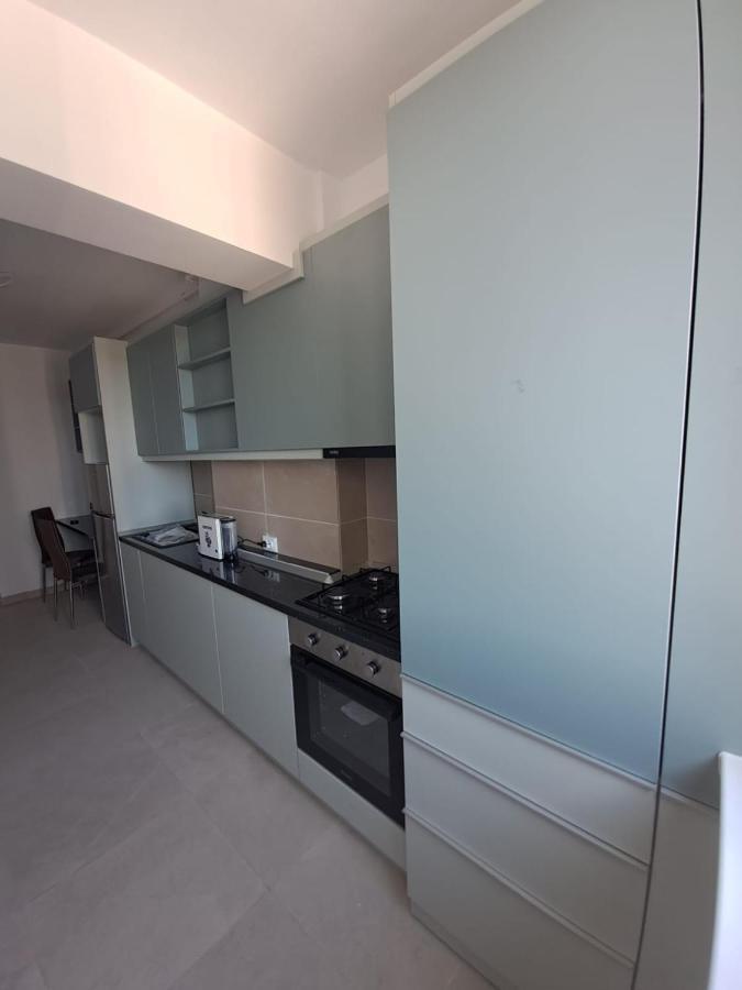 Happy Rental Apartments 2 ไกรโอวา ภายนอก รูปภาพ