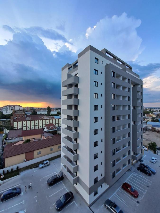 Happy Rental Apartments 2 ไกรโอวา ภายนอก รูปภาพ