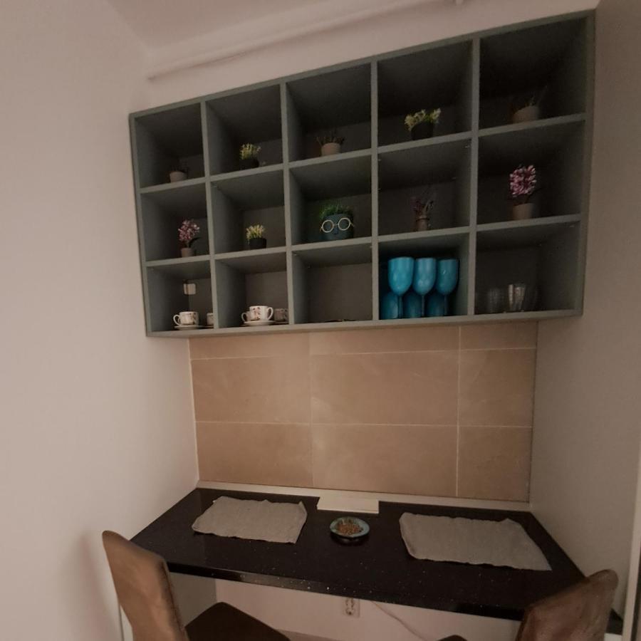 Happy Rental Apartments 2 ไกรโอวา ภายนอก รูปภาพ