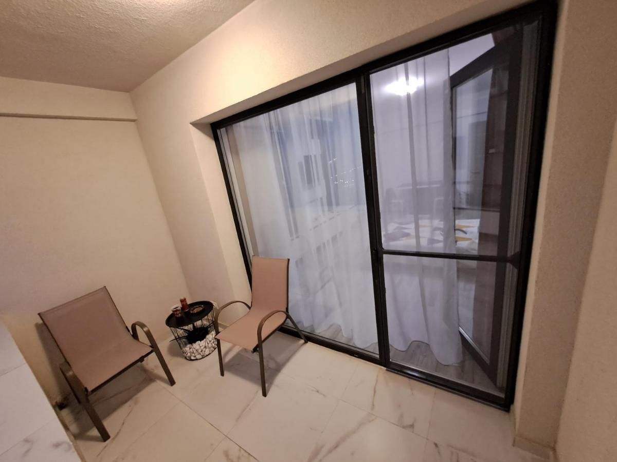 Happy Rental Apartments 2 ไกรโอวา ภายนอก รูปภาพ