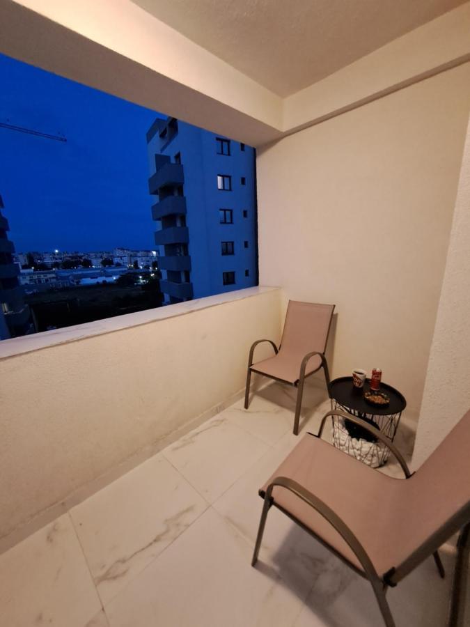 Happy Rental Apartments 2 ไกรโอวา ภายนอก รูปภาพ
